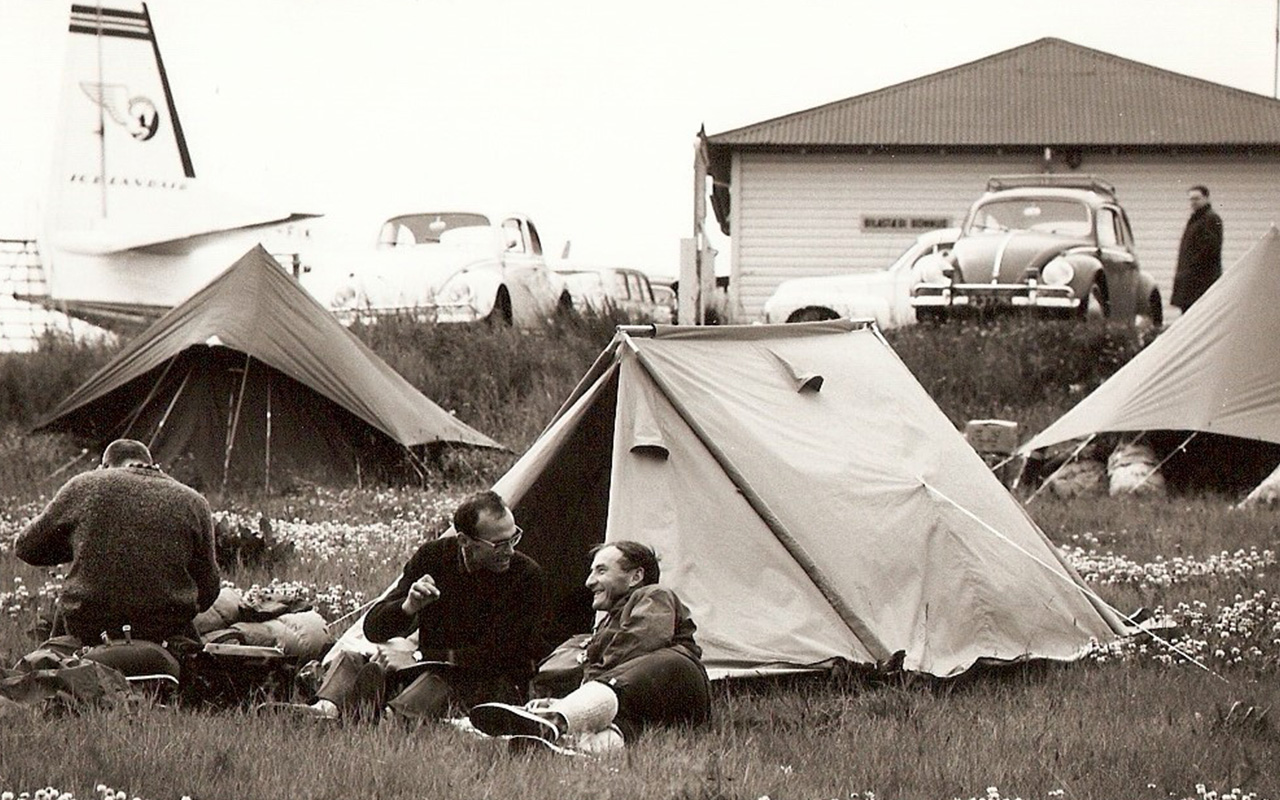 Zeltplatz am Flugplatz Rejkjavik Island Malcolm Slesser 1968